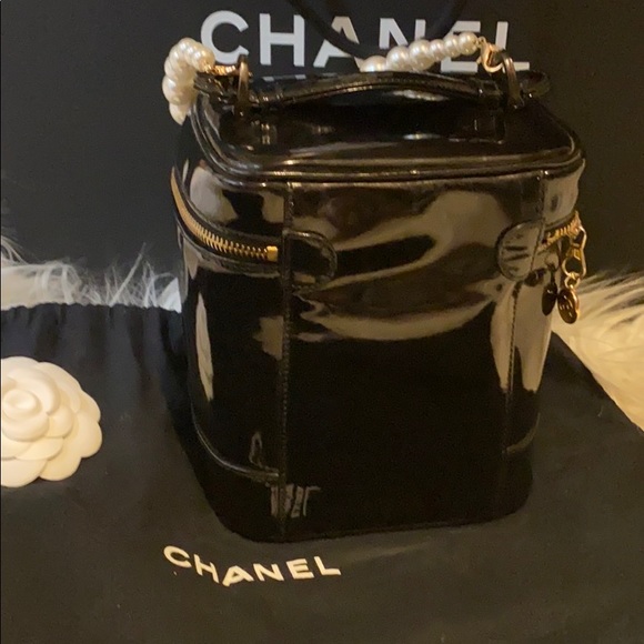 Chanel Patent Leather  bag - Picture 5 of 14